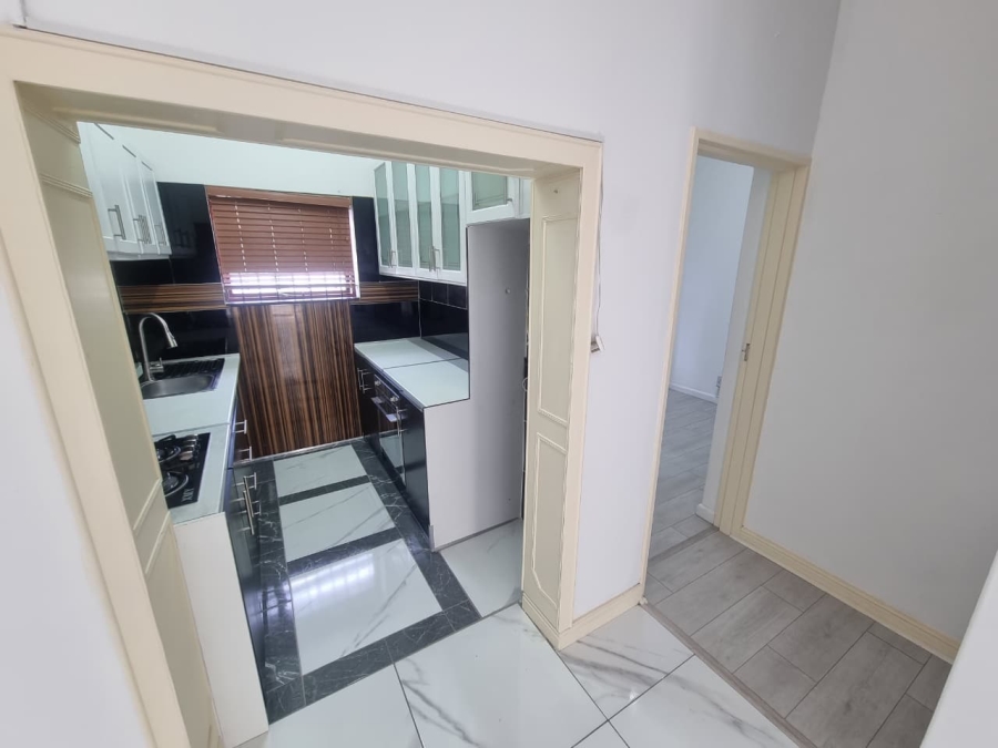 2 Bedroom Property for Sale in Wynberg Western Cape